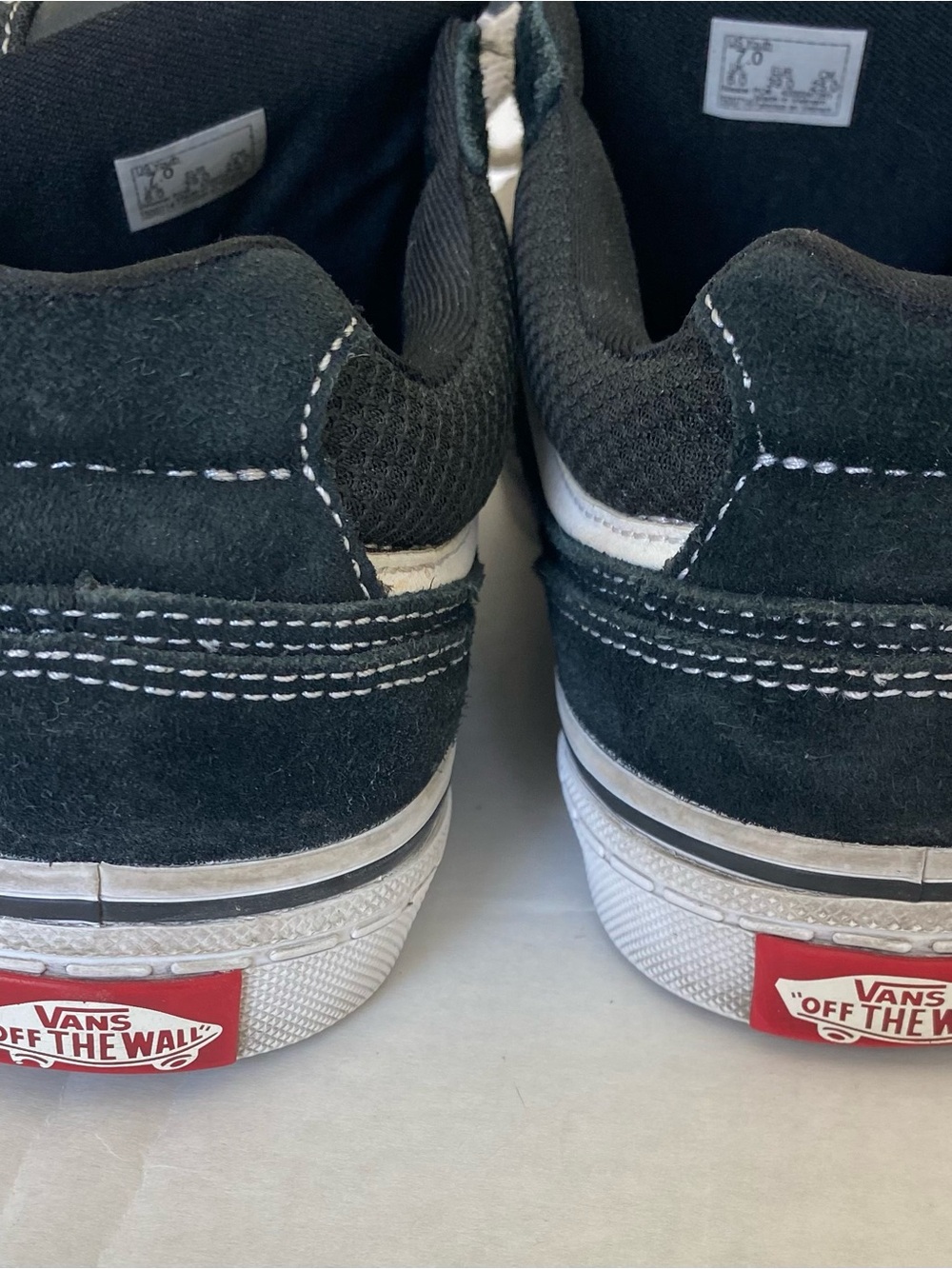 Vans Kids / Youth Black and White Low-Top Skate Sneakers size 7 - Picture 5 of 10